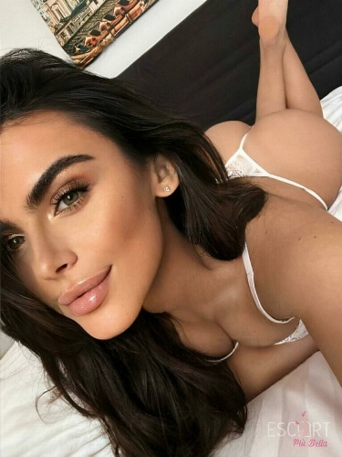 Foto di Eliza - Escort Roma - Donna cerca uomo a Roma