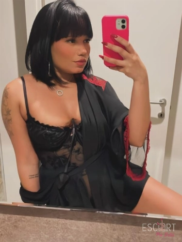 Foto di Yasmin - Escort Bari - Donna cerca uomo a Bari