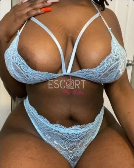 Foto di KARLA - Escort Pordenone - Donna cerca uomo a Pordenone
