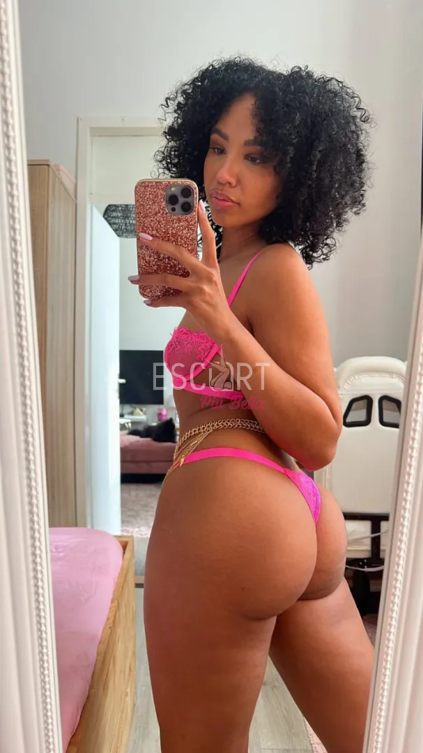 Foto di Angelina - Escort Roma - Donna cerca uomo a Roma